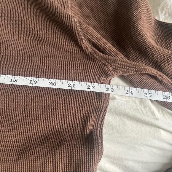Nevada Women's Large Brown Waffle Knit Crewneck Sweater Relaxed Fit - Picture 6 of 7